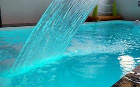 Dom Jastrzebia Z Basenem I Jacuzzi